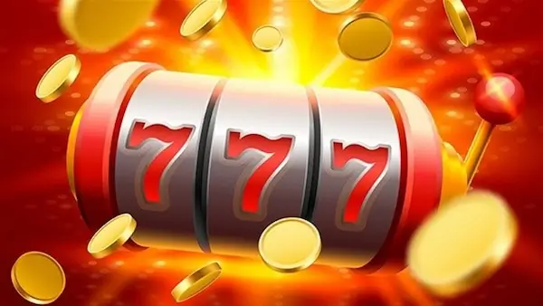 Tragamonedas con tres sietes y monedas, ilustración de los bonos sin depósito en casinos online de Perú